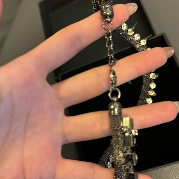 Great Deal Gorgeous Studs Necklace - Picture 2 of 3